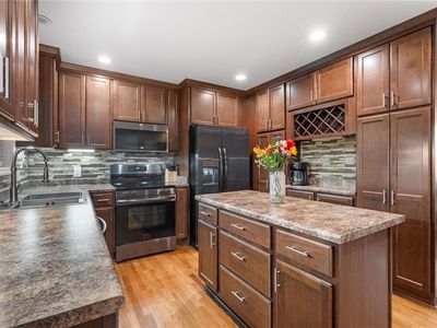 10 N 73rd Ct, Kansas City, KS, 66111