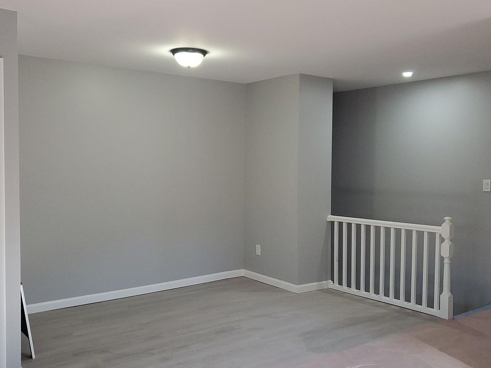 2nd image of 440 Saint Lawrence Ave Floor 2