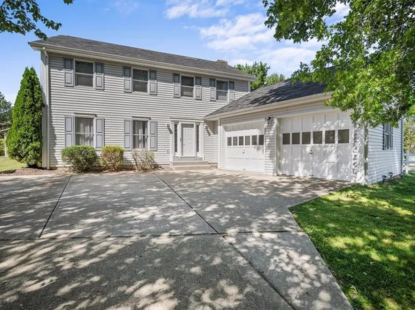 212 Joyce Dr, Cranberry Township, PA 16066