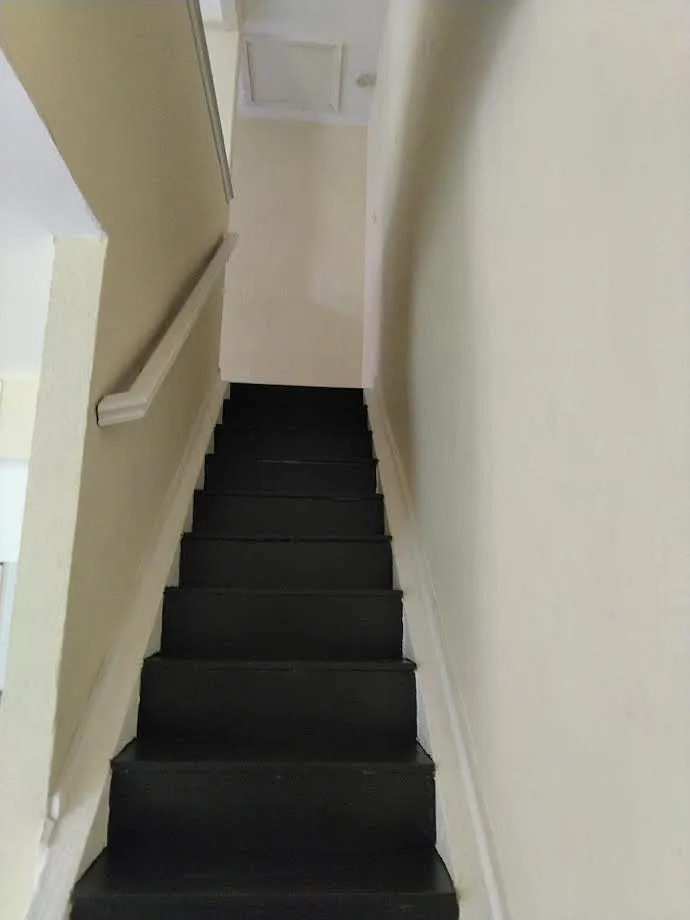 1 bed, 925 sqft, $1,200 — Photo 3