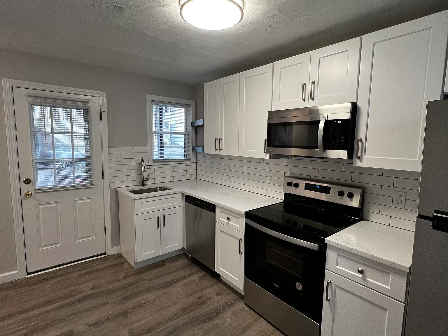 2 bed, $1,695 — Photo 4