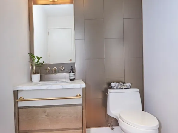 305 East 51st Street image 10 of 21