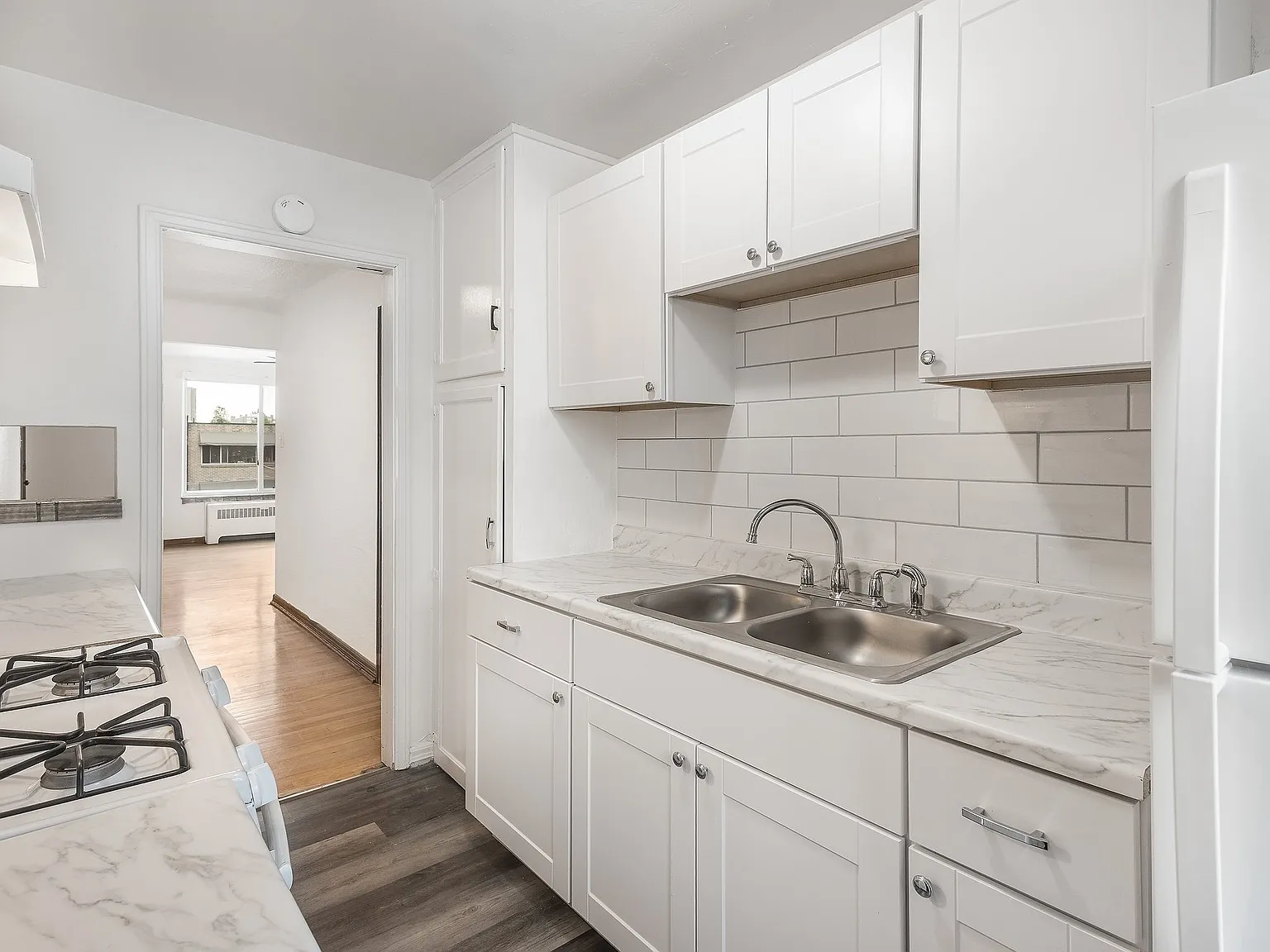 Josephine Apartments — Photo 1