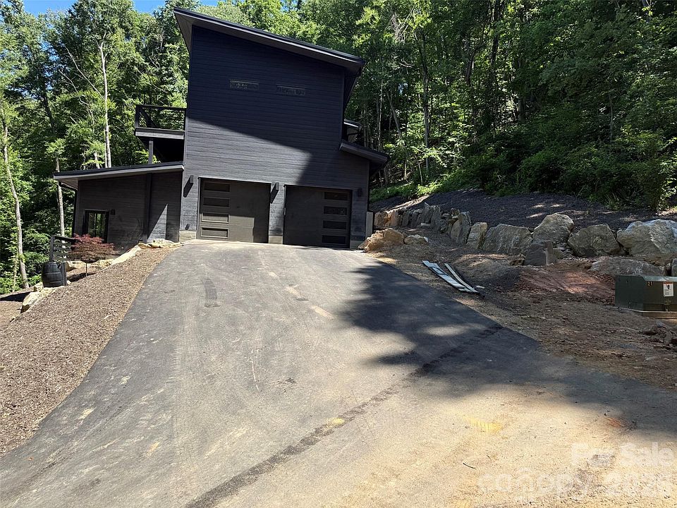2nd image of 114 Running Deer Ln