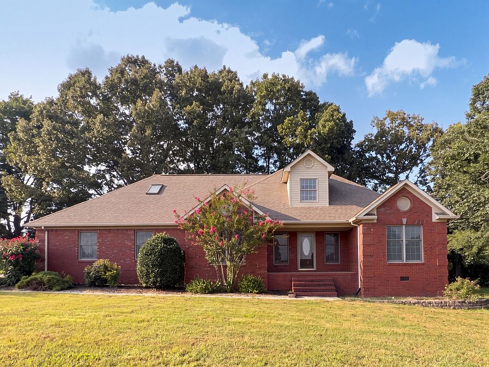 1st image of 61 Eastridge Rd