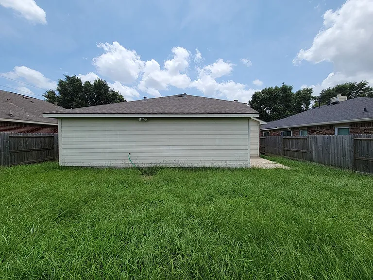 18446 S Wimbledon Dr — Photo 35