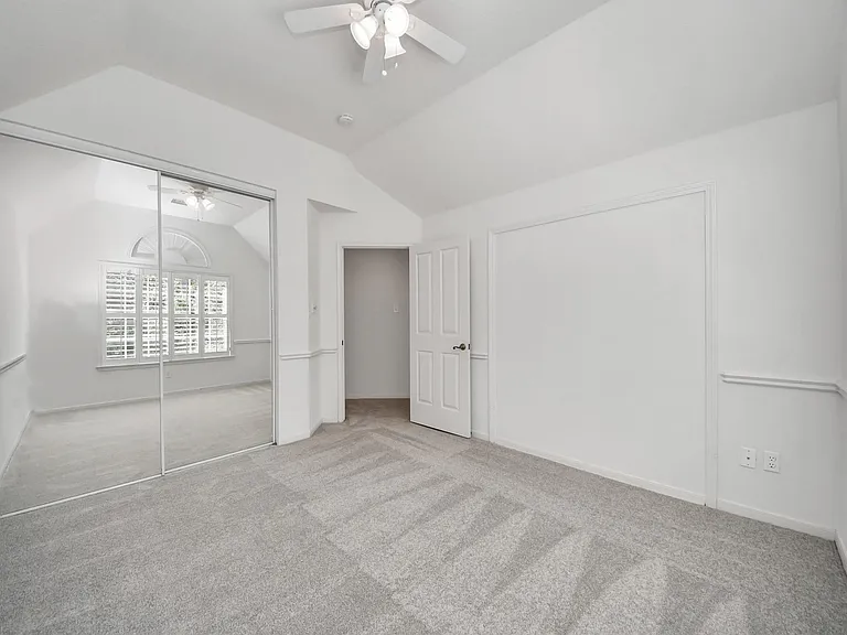 103 E Lakeridge Dr — Photo 43