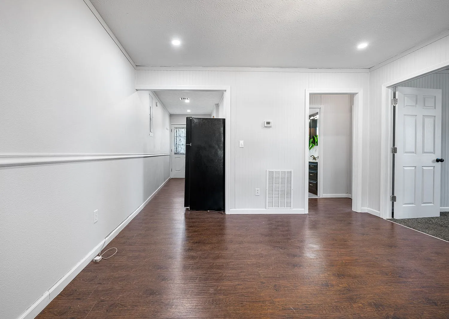 2 bed, 1.0 bath, 700 sqft, $850 — Photo 3