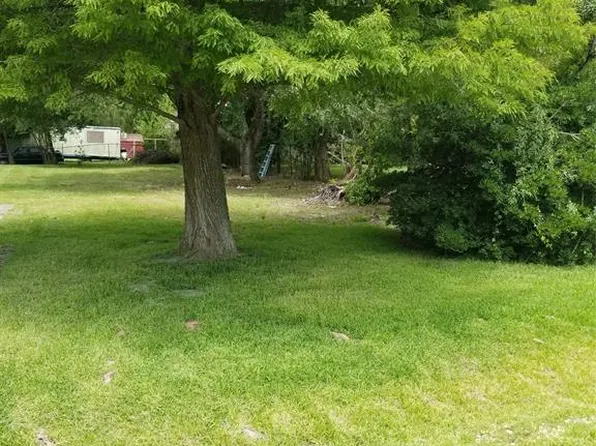 2305 Avenue C, Dickinson, TX 77539
