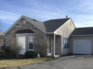 30 Farnworth Close, Freehold, NJ 07728