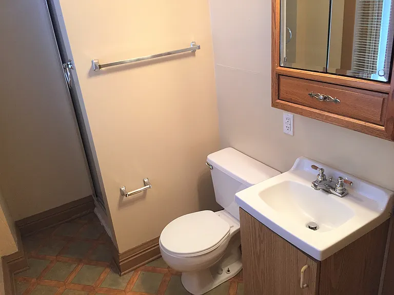 104 E Kirkwood Ave — Photo 16