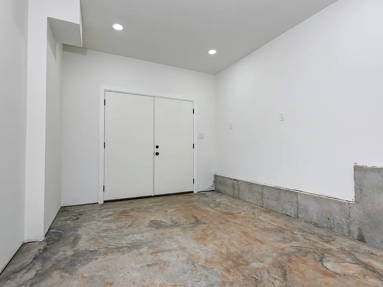 2101 N 26th St — Photo 17