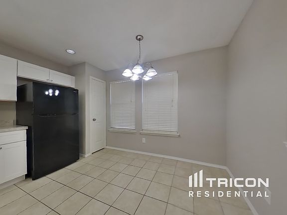 4th image of 3708 Venera St