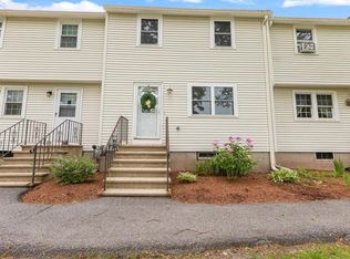 29 Olde Country Village Rd, Londonderry, NH 03053
