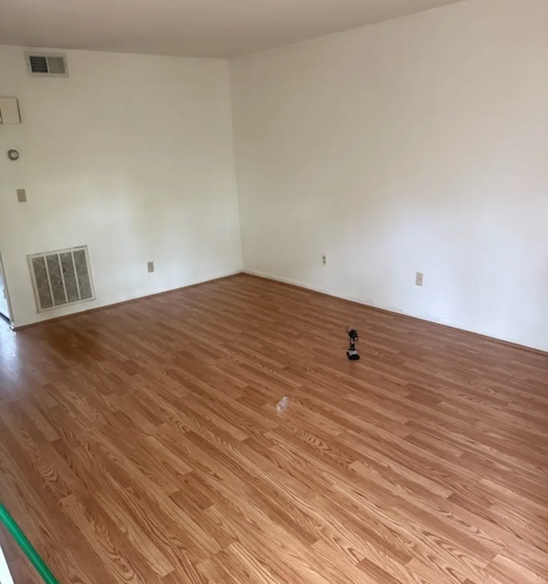 2 bed, 1.5 bath, 1024 sqft, $1,300 — Photo 4
