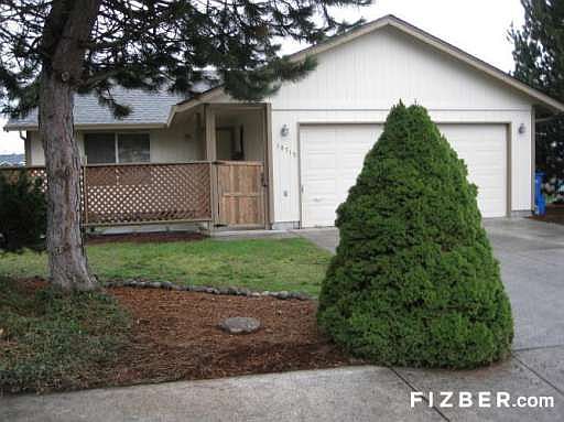 1st image of 10715 NE 75th St