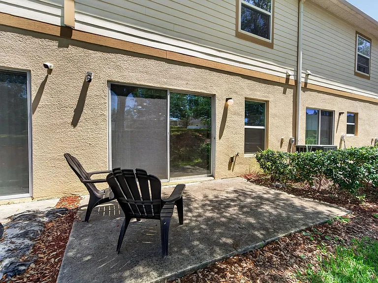 3842 Hampstead Ln — Photo 3