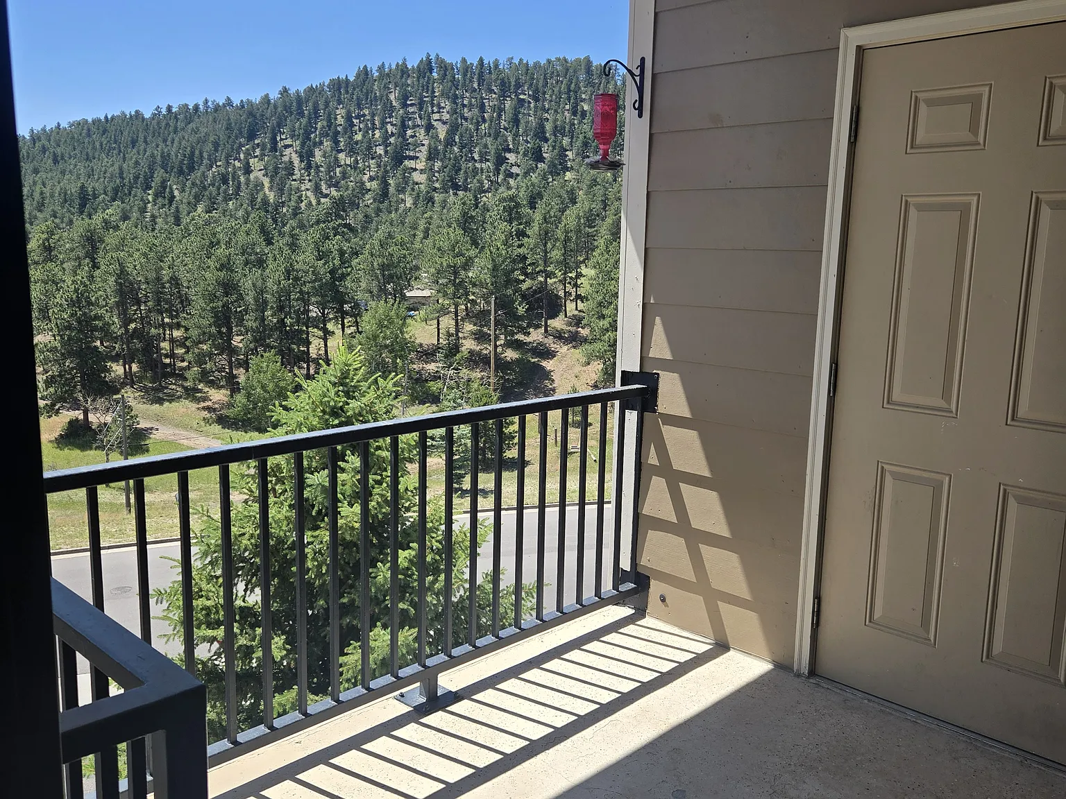2 bed, 1160 sqft, $2,550 — Photo 1