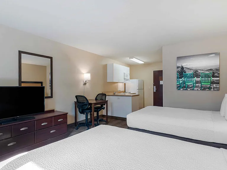 Studio Suite - 2 Full Beds
