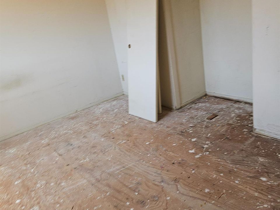 1st image of 5614 Hillsdale Blvd APT C