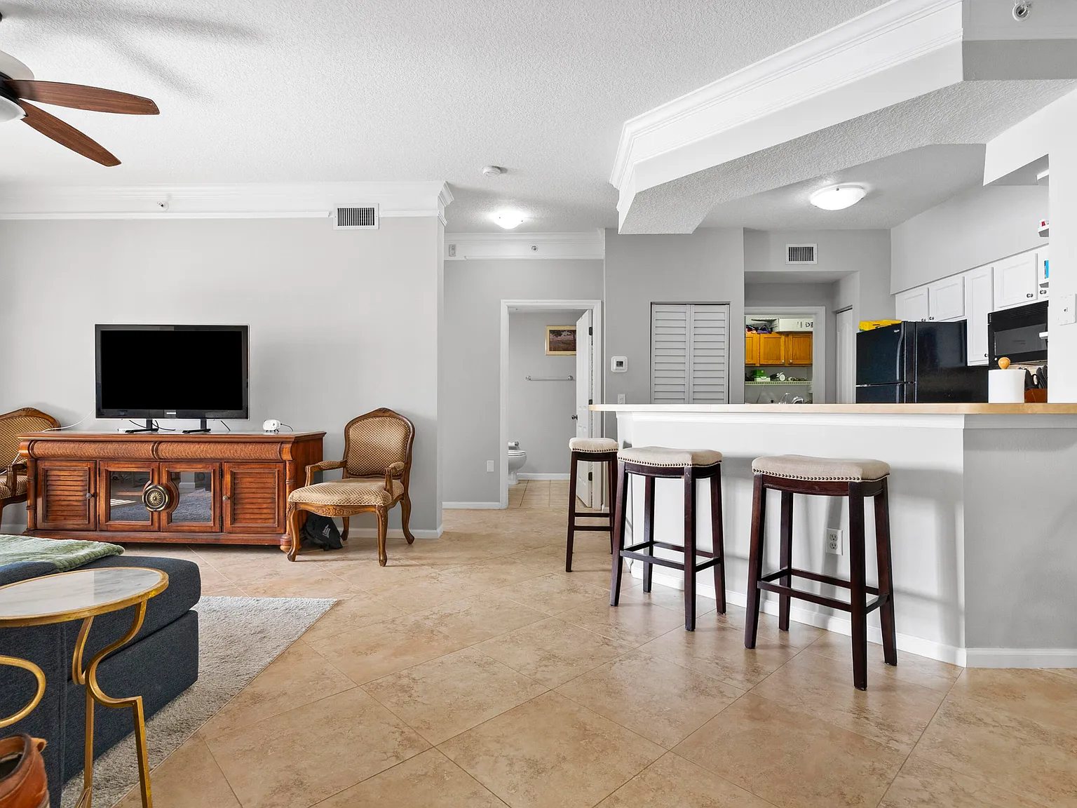 1 bed, 1.0 bath, 884 sqft, $2,200 — Photo 4