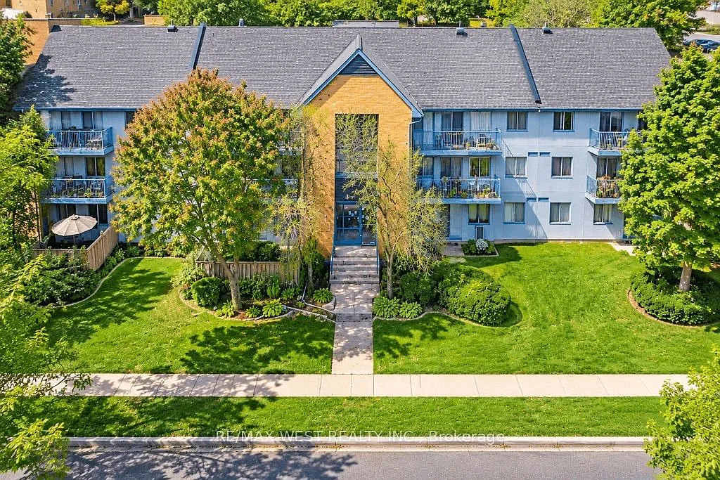 2 bed, $2,750 — Photo 1