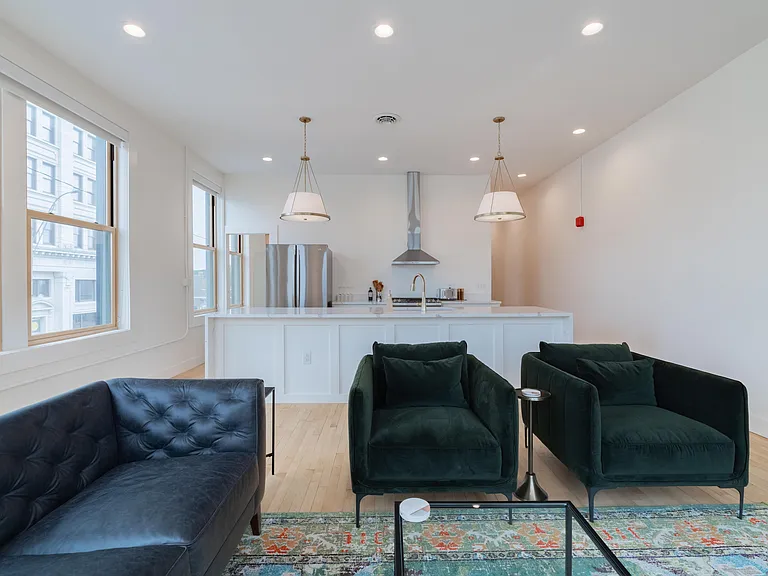 326 S Washington St #A — Photo 4