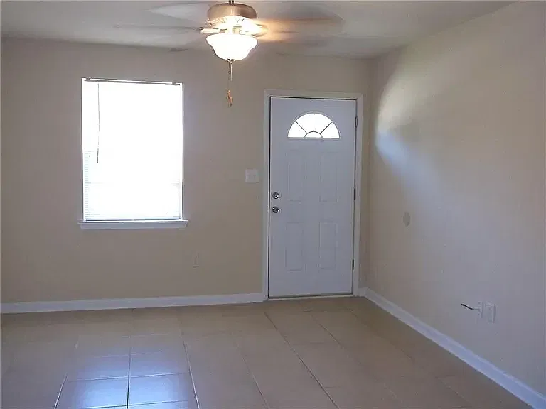 4312 Lake Villa Dr