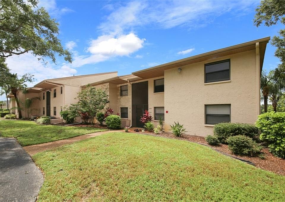 1st image of 2475 Twin Dr