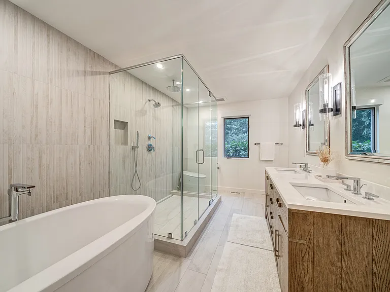 36 E Harbor Dr — Photo 21