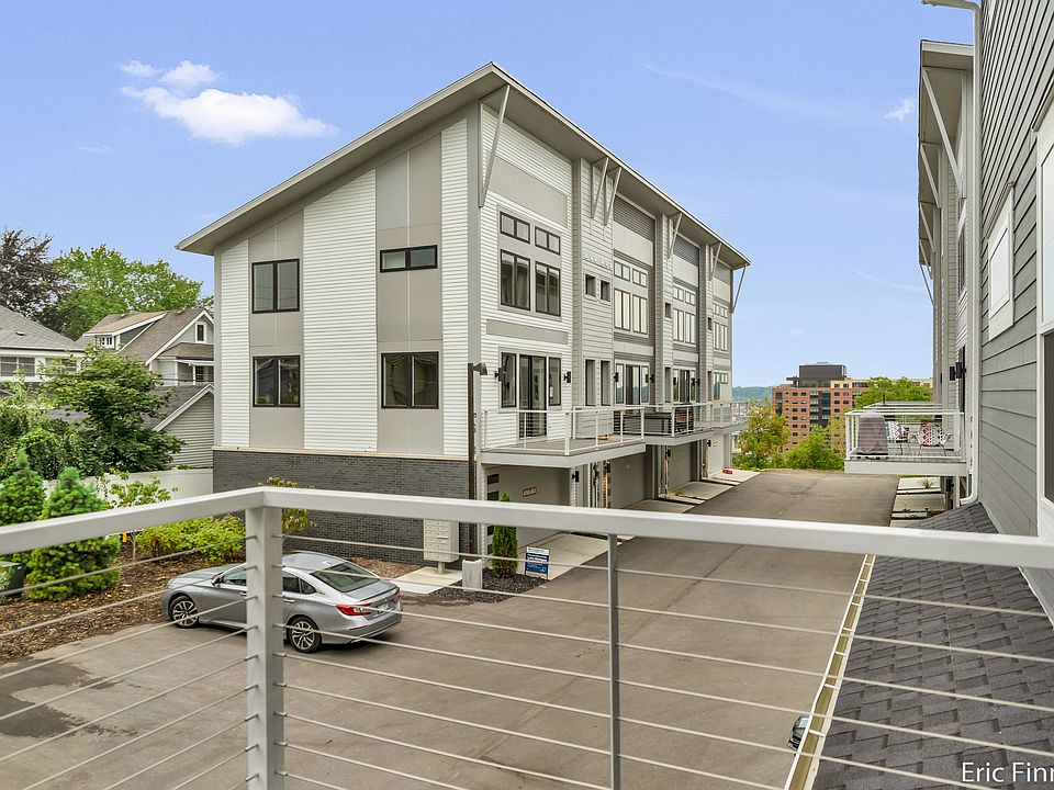 1st image of 619 Fairview Ave NE APT 2