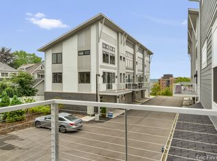 619 Fairview Ave NE APT 2, Grand Rapids, MI