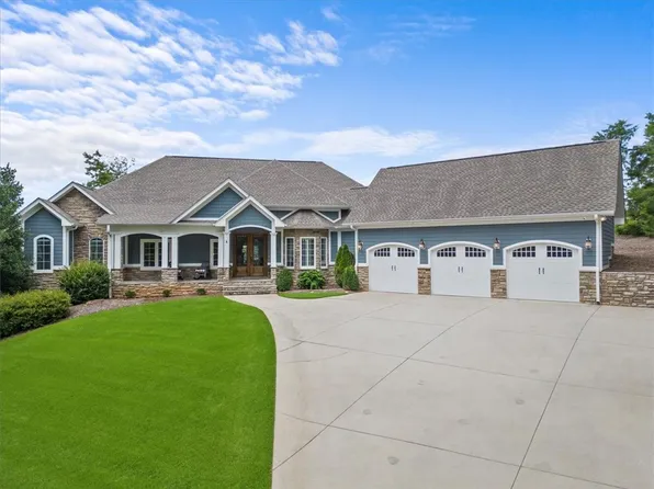 3008 Boulders Dr, Seneca, SC 29678