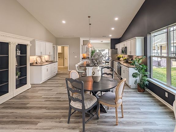 7th image of this home