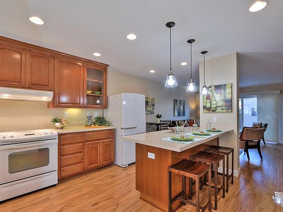 3rd image of 1542 Glenpine Dr