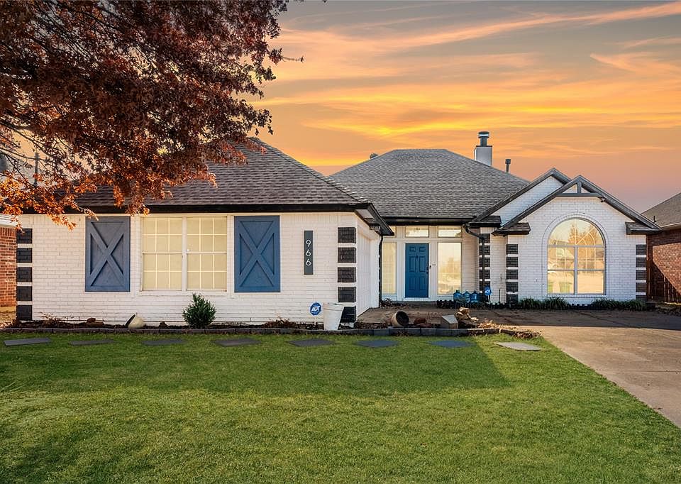 1st image of 966 Hilltop Mansion