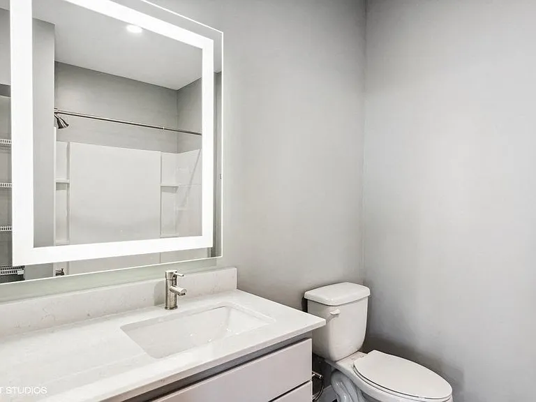 Lago Apartments — Photo 216