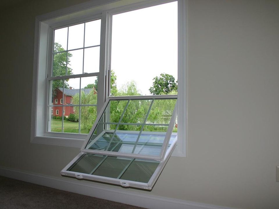 1st image of 324 Houffman Pl
