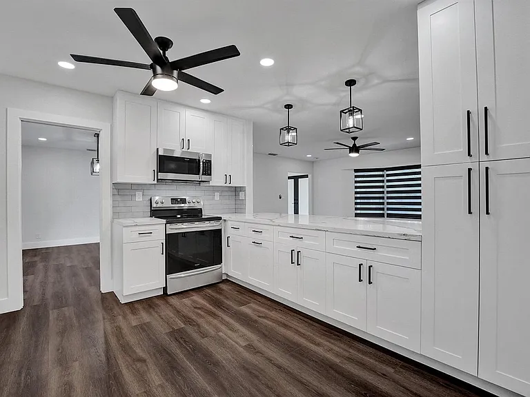 5011 Buchanan St — Photo 27