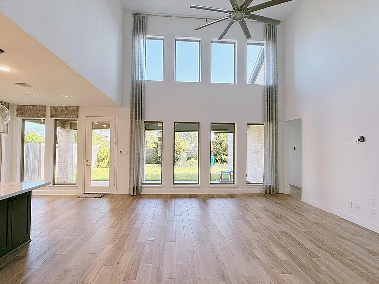 29843 Beth Terrace Ln — Photo 18