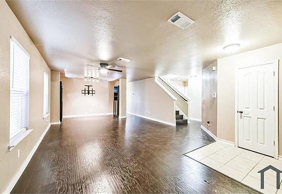 4th image of 7903 Raven Creek Ln