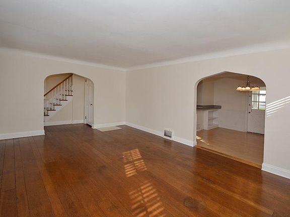 5th image of 6026 Dryden Ave