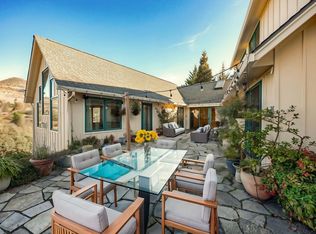 4406 San Juan Dr, Medford, OR