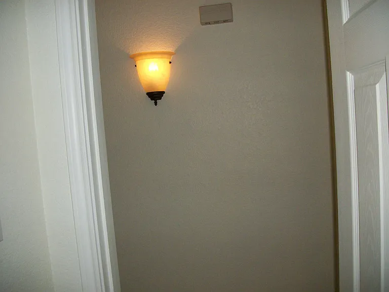 715A N Pecan St — Photo 18