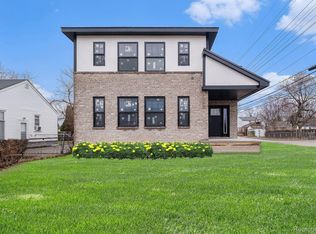 23708 Lexington Ave, Eastpointe, MI 48021