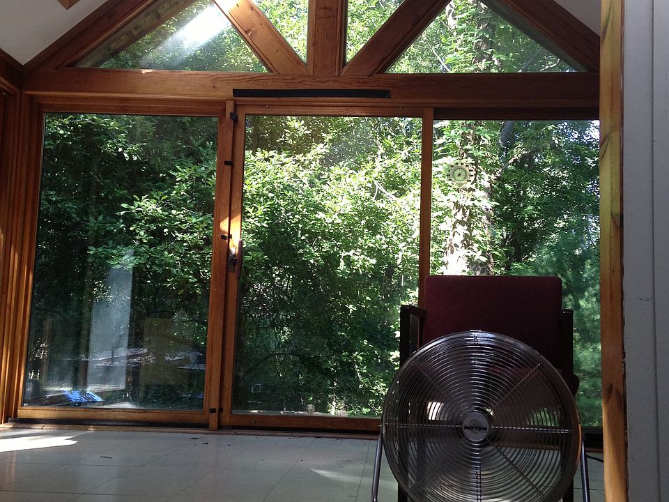 2nd image of 141 Brady Rd