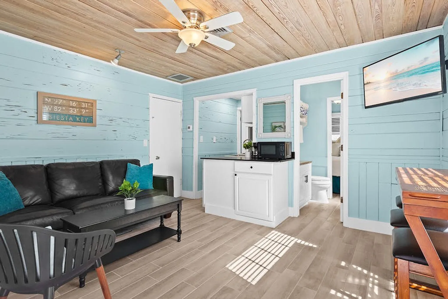 1 bed, 1.0 bath, 333 sqft, $2,520 — Photo 1