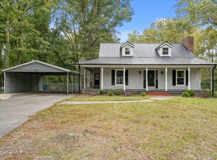 804 W Scotsdale Road, Laurinburg, NC 28352