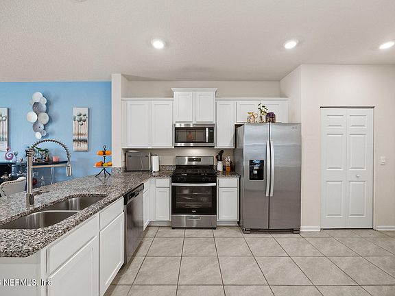 5th image of 35 Ember St