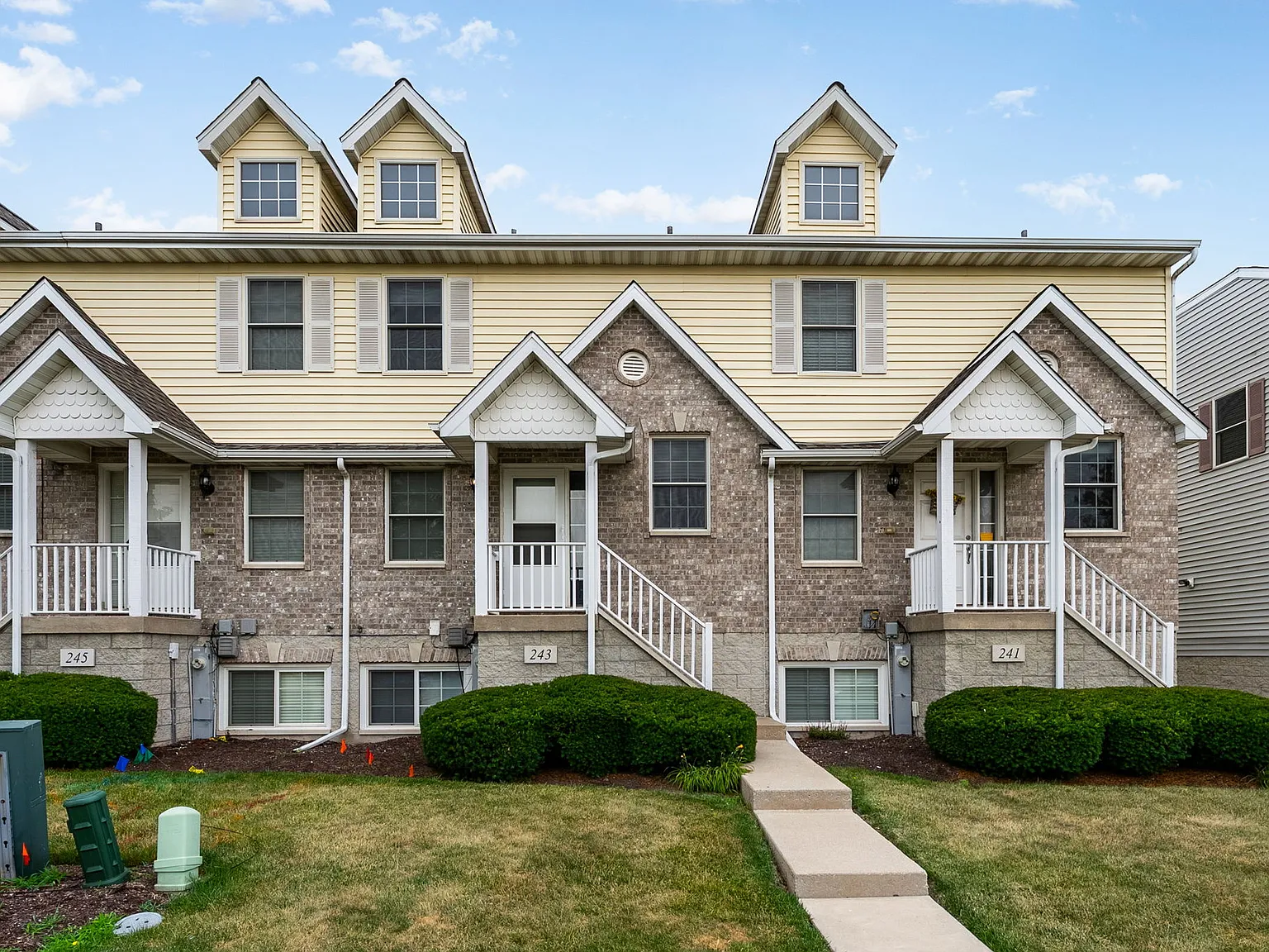 243 W Klein Ave — Photo 1